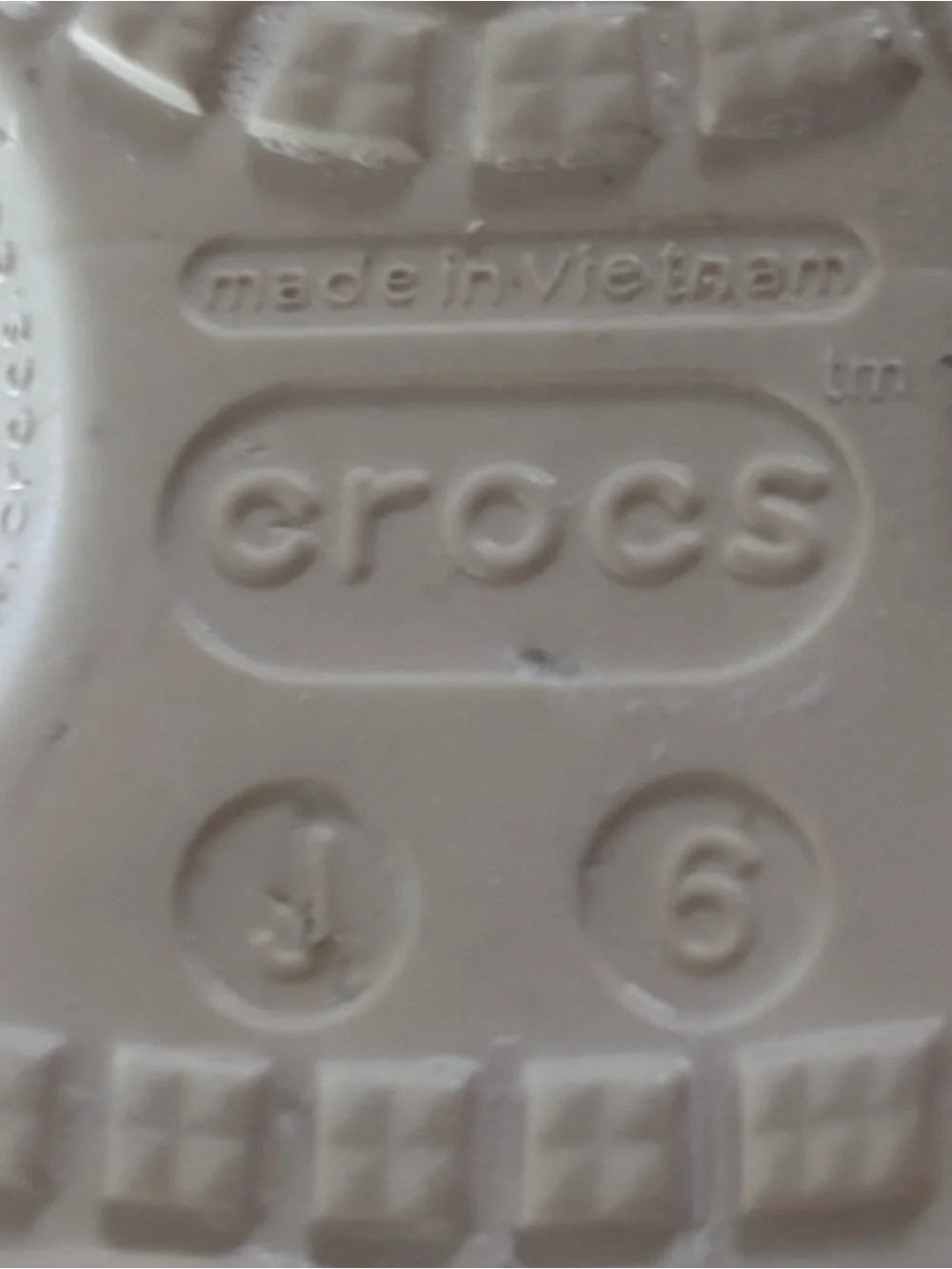 Crocs Classic Celebration Glitter Clogs Champagne Kids J6 Women’s 8